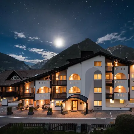 Vitaurina Royal Hotel