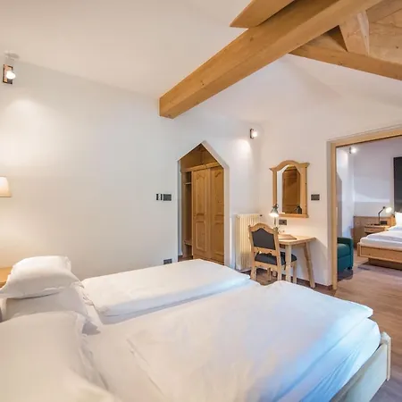 Vitaurina Royal Hotel 3*